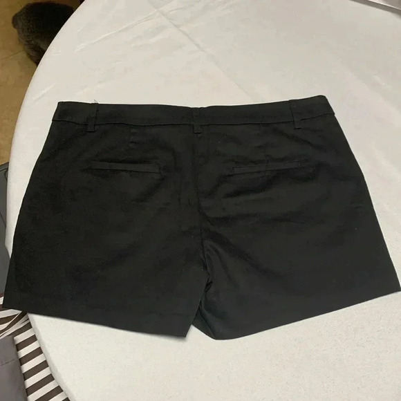 VENUS Women’s Shorts,NWOT. - Picture 2 of 3